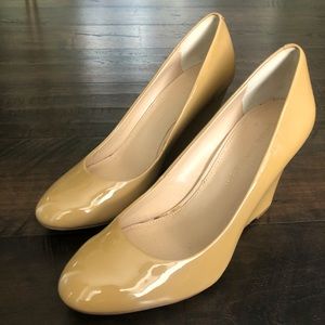 Banana Republic wedges. A super cute great for work or play!